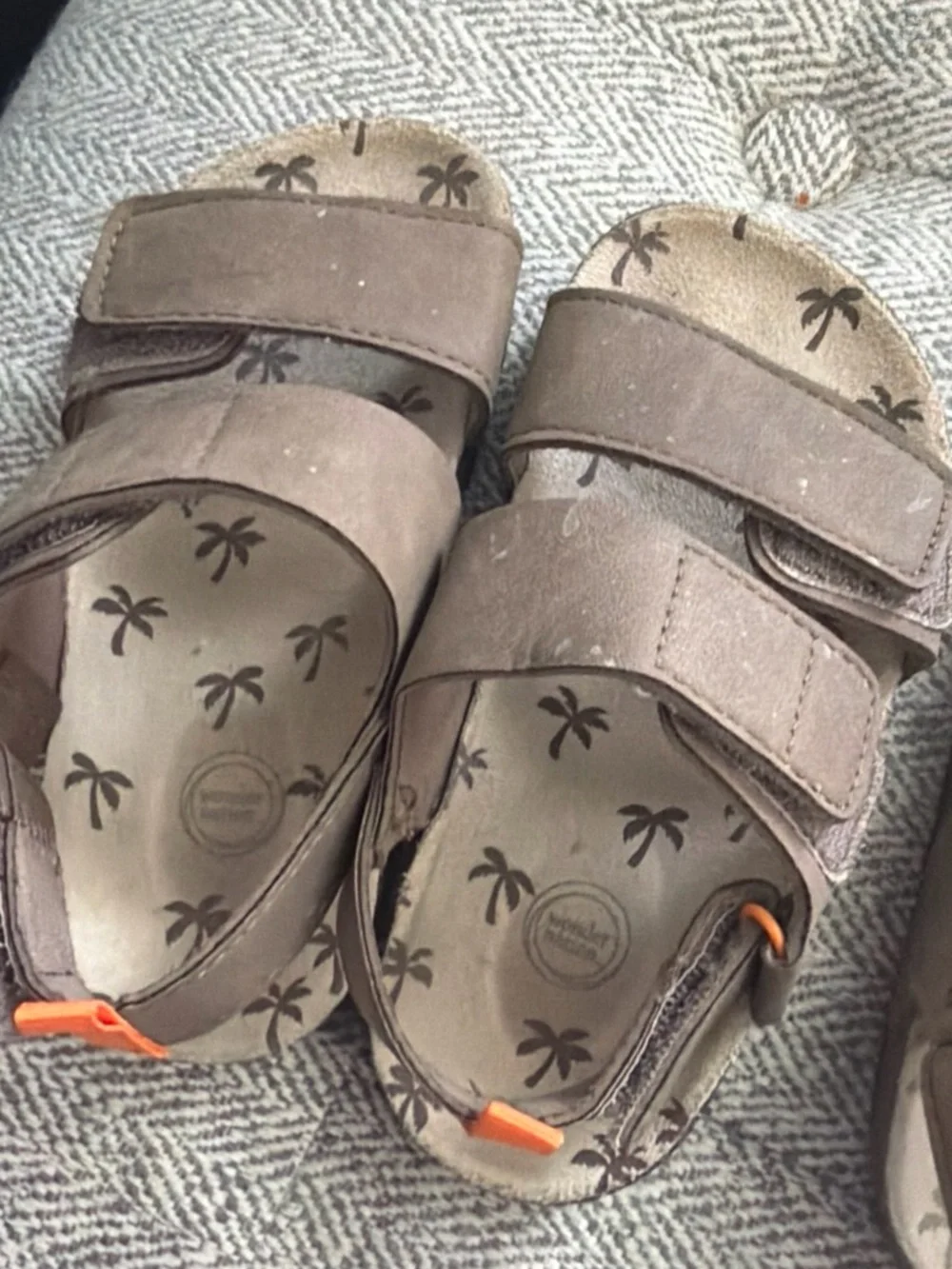 wonder nation Brown Kids Velcro Sandals with Palm Print